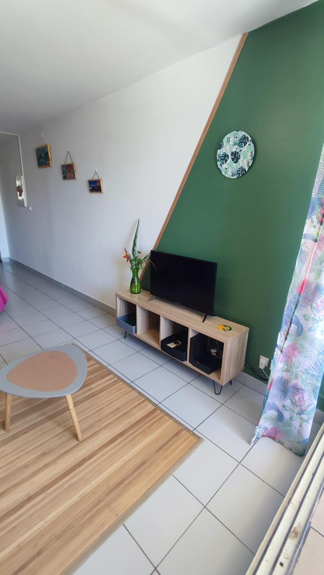 Les Franciseas Apartment Saint-Gilles-les Bains Bagian luar foto
